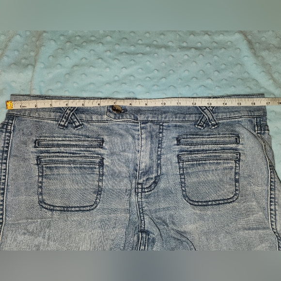 White House Black Market Jean Shorts - Picture 4 of 6